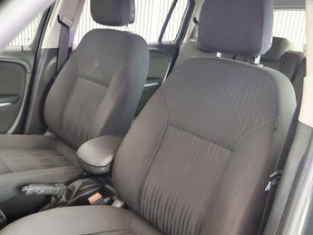 VAUXHALL ZAFIRA TOURER 2.0 CDTi Exclusiv MPV 5dr Diesel Manual Euro 5 (130 ps)