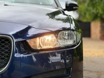 JAGUAR XE 2.0d Prestige Saloon 4dr Diesel Auto Euro 6 (s/s) (163 ps)