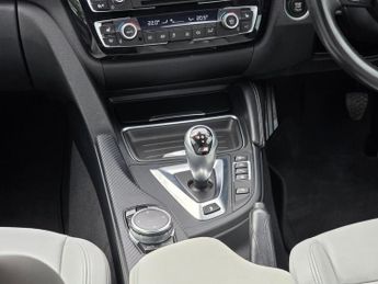 BMW M4 3.0 BiTurbo Coupe 2dr Petrol DCT Euro 6 (s/s) (431 ps)