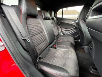 MERCEDES-BENZ GLA 1.6 GLA200 AMG Line (Premium) 7G-DCT Euro 6 (s/s) 5dr