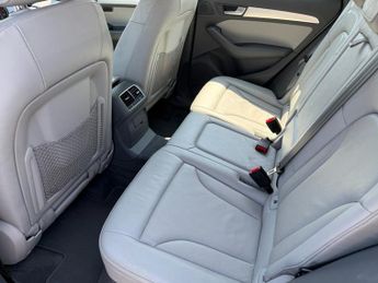 AUDI Q5 2.0 TFSI SE SUV 5dr Petrol Tiptronic quattro Euro 5 (s/s) (225 p