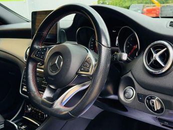 MERCEDES-BENZ CLA 2.1 CLA220d AMG Line Night Edition Coupe 4dr Diesel 7G-DCT 4MATI