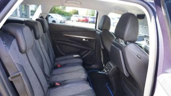 PEUGEOT 5008 1.2 PureTech Allure SUV 5dr Petrol EAT Euro 6 (s/s) (130 ps)