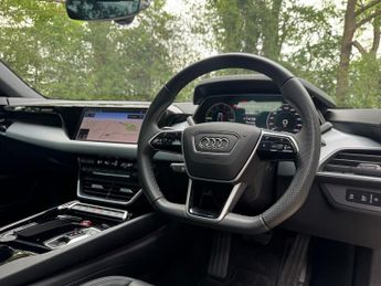 AUDI E-TRON GT 93.4kWh Saloon 4dr Electric Auto quattro (476 ps)