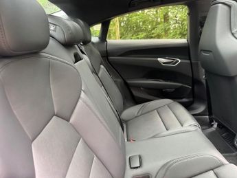 AUDI E-TRON GT 93.4kWh Saloon 4dr Electric Auto quattro (476 ps)