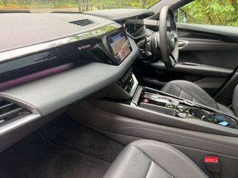 AUDI E-TRON GT 93.4kWh Saloon 4dr Electric Auto quattro (476 ps)