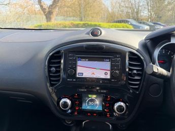 NISSAN JUKE 1.6 Acenta Premium SUV 5dr Petrol Manual Euro 5 (s/s) (117 ps)