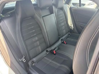 MERCEDES-BENZ CLA 2.1 CLA220d Sport Shooting Brake 5dr Diesel 7G-DCT Auto Euro 6 (