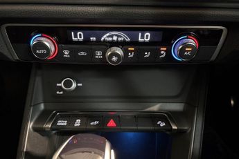 AUDI Q3 1.4 TFSIe 45 Black Edition SUV 5dr Petrol Plug-in Hybrid S Troni