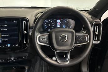 VOLVO XC40 2.0 B4 MHEV R-Design SUV 5dr Petrol Hybrid Auto AWD Euro 6 (s/s)