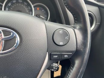TOYOTA AURIS 1.6 V-Matic Icon Plus Hatchback 5dr Petrol Multidrive S Euro 5 (