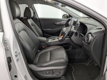 HYUNDAI KONA 64kWh Premium SE SUV 5dr Electric Auto (7kW Charger) (204 ps)