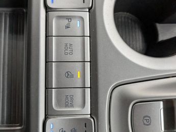 HYUNDAI KONA 64kWh Premium SE SUV 5dr Electric Auto (7kW Charger) (204 ps)
