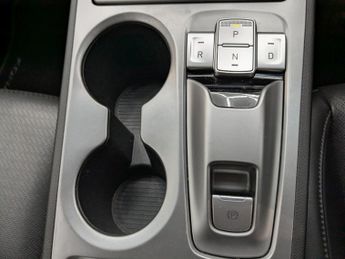 HYUNDAI KONA 64kWh Premium SE SUV 5dr Electric Auto (7kW Charger) (204 ps)