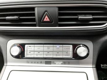 HYUNDAI KONA 64kWh Premium SE SUV 5dr Electric Auto (7kW Charger) (204 ps)