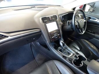 FORD MONDEO 2.0 TDCi Titanium Hatchback 5dr Diesel Powershift Euro 6 (s/s) (