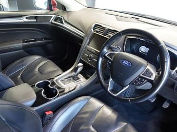 FORD MONDEO 2.0 TDCi Titanium Hatchback 5dr Diesel Powershift Euro 6 (s/s) (