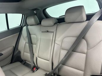 KIA SPORTAGE 2.0 CRDi First Edition SUV 5dr Diesel Auto AWD Euro 6 (182 bhp)