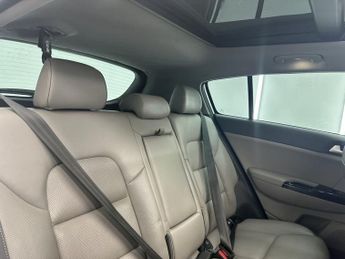 KIA SPORTAGE 2.0 CRDi First Edition SUV 5dr Diesel Auto AWD Euro 6 (182 bhp)