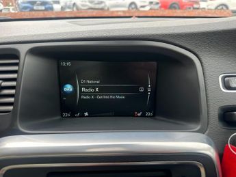 VOLVO S60 2.0 D4 SE Lux Nav Saloon 4dr Diesel Auto Euro 6 (s/s) (190 ps)