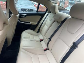 VOLVO S60 2.0 D4 SE Lux Nav Saloon 4dr Diesel Auto Euro 6 (s/s) (190 ps)