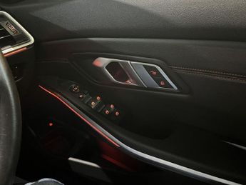 BMW 3 SERIES 2.0 330e 12kWh Sport Pro Saloon 4dr Petrol Plug-in Hybrid Auto E