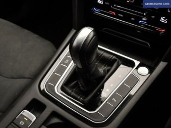 VOLKSWAGEN ARTEON 2.0 TDI R-Line Shooting Brake 5dr Diesel DSG 4Motion Euro 6 (s/s