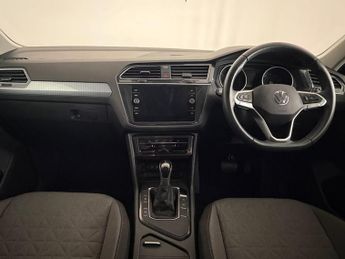 VOLKSWAGEN TIGUAN 2.0 TDI Life SUV 5dr Diesel DSG Euro 6 (s/s) (150 ps)