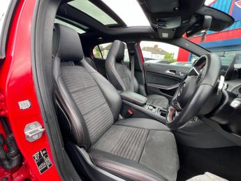 MERCEDES-BENZ GLA 1.6 GLA200 AMG Line (Premium Plus) 7G-DCT Euro 6 (s/s) 5dr