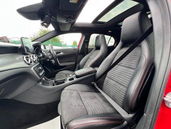 MERCEDES-BENZ GLA 1.6 GLA200 AMG Line (Premium Plus) 7G-DCT Euro 6 (s/s) 5dr
