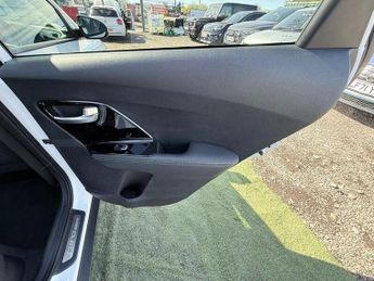 KIA NIRO 1.6 GDi 8.9kWh 3 DCT Euro 6 (s/s) 5dr