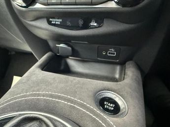 NISSAN JUKE 1.6 Tekna+ Auto Euro 6 5dr