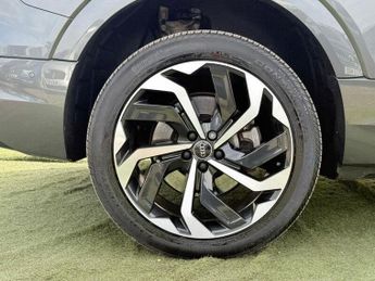 AUDI E-TRON 50 Black Edition Auto quattro 5dr 71.2kWh (11kW Charger)