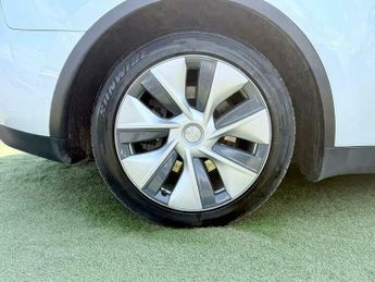 TESLA MODEL Y Auto RWD 5dr