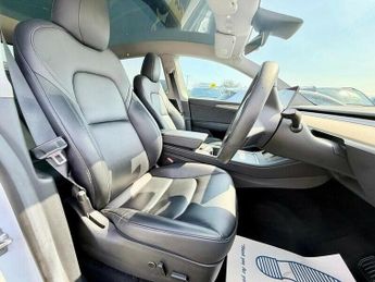 TESLA MODEL Y Auto RWD 5dr