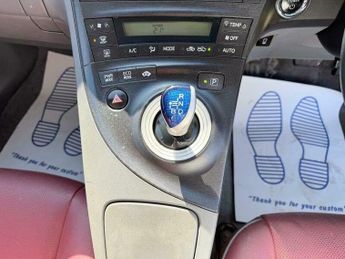 TOYOTA PRIUS 1.8 VVT-h T Spirit CVT Euro 5 (s/s) 5dr