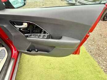 KIA NIRO 1.6 GDi 8.9kWh 3 SUV 5dr Petrol Plug-in Hybrid DCT Euro 6 (s/s) 