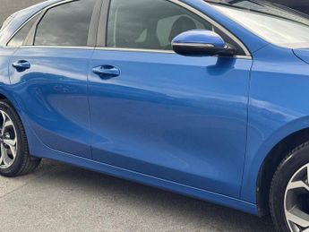 KIA CEED 1.4 T-GDi Blue Edition Hatchback 5dr Petrol DCT Euro 6 (s/s) (13