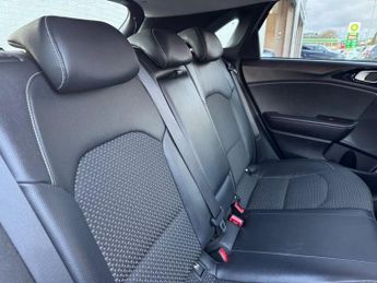 KIA CEED 1.4 T-GDi Blue Edition Hatchback 5dr Petrol DCT Euro 6 (s/s) (13