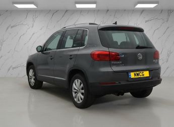 VOLKSWAGEN TIGUAN 2.0 TDI BlueMotion Tech Match SUV 5dr Diesel DSG 4WD Euro 5 (s/s
