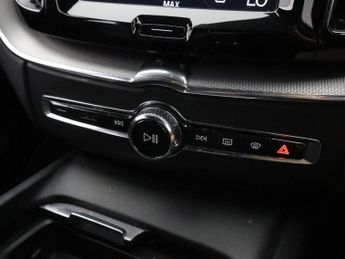 VOLVO XC60 2.0 T5 R-Design SUV 5dr Petrol Auto AWD Euro 6 (s/s) (250 ps)