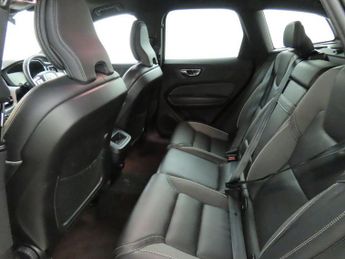 VOLVO XC60 2.0 T5 R-Design SUV 5dr Petrol Auto AWD Euro 6 (s/s) (250 ps)