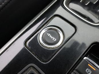 MITSUBISHI OUTLANDER 2.0 MIVEC Exceed SUV 5dr Petrol CVT 4WD Euro 6 (s/s) (150 ps)