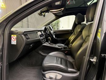 PORSCHE MACAN 2.9T V6 GTS SUV 5dr Petrol PDK 4WD Euro 6 (s/s) (380 ps)