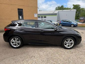 INFINITI Q30 1.5d SE Hatchback 5dr Diesel Manual Euro 6 (s/s) (109 ps)