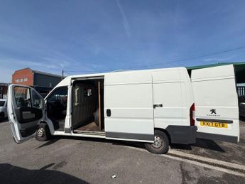 PEUGEOT BOXER 2.0 BlueHDi 335 Professional Panel Van 5dr Diesel Manual L3 H2 E