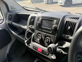 PEUGEOT BOXER 2.0 BlueHDi 335 Professional Panel Van 5dr Diesel Manual L3 H2 E
