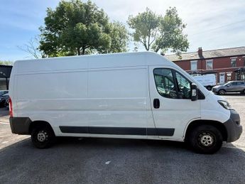PEUGEOT BOXER 2.0 BlueHDi 335 Professional Panel Van 5dr Diesel Manual L3 H2 E