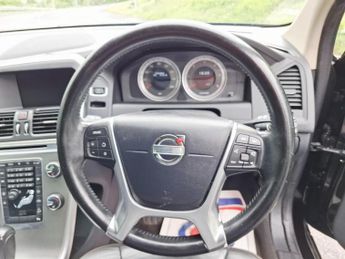 VOLVO XC60 2.4 D5 SE Lux SUV 5dr Diesel Geartronic AWD Euro 5 (205 ps)