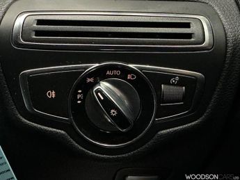 MERCEDES-BENZ C-CLASS 2.0 C200 Sport Saloon 4dr Petrol 7G-Tronic+ Euro 6 (s/s) (184 ps